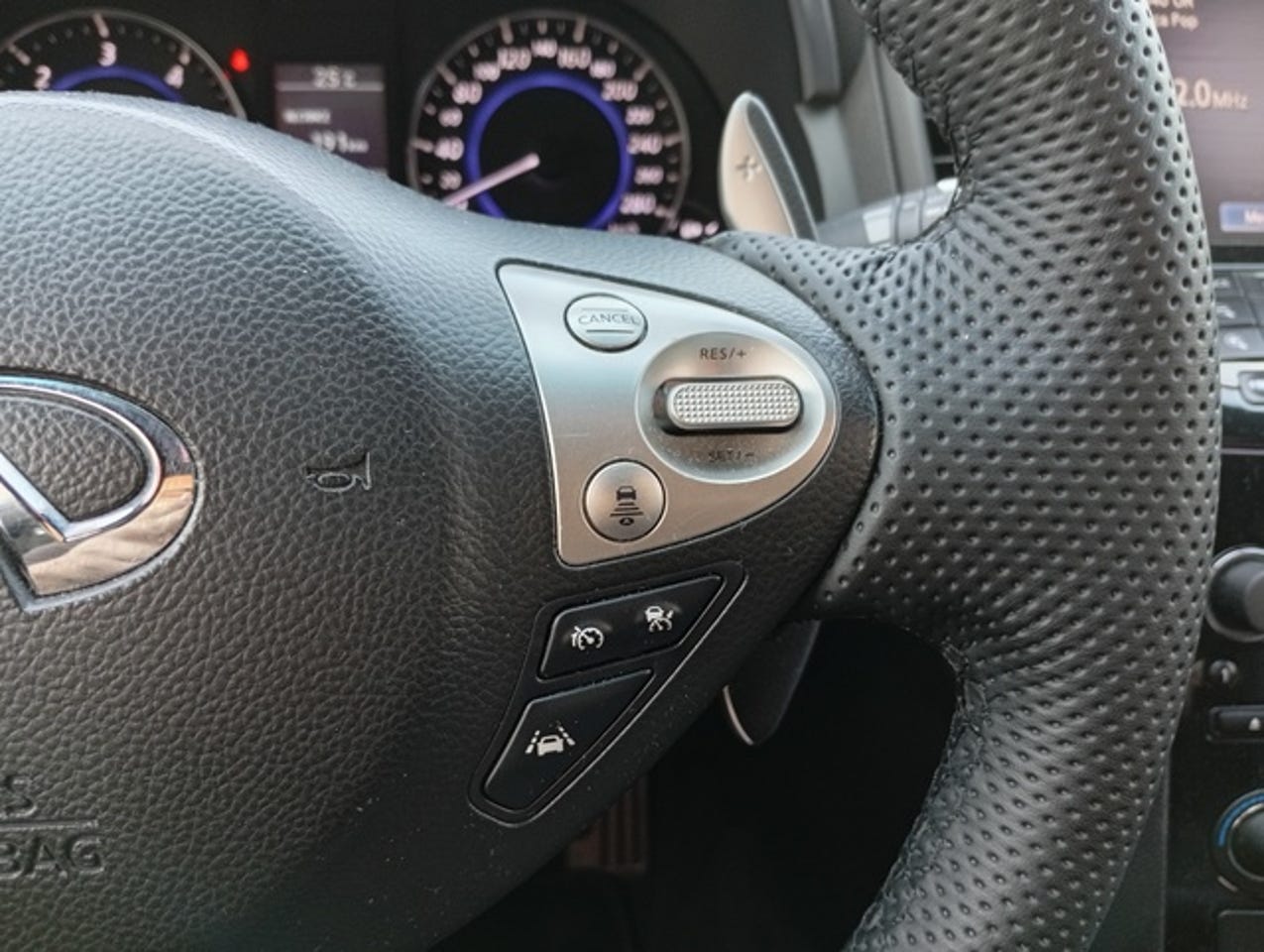 INFINITI FX
