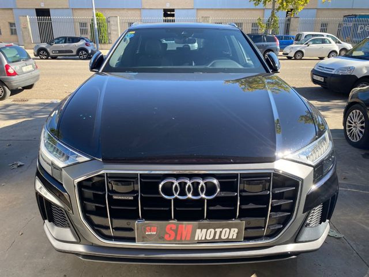 AUDI Q8