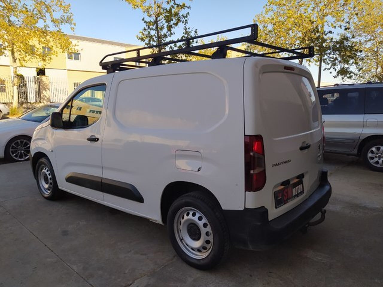 PEUGEOT Partner