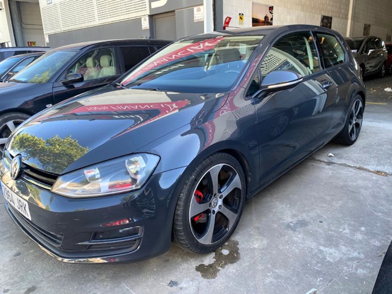 VOLKSWAGEN Golf