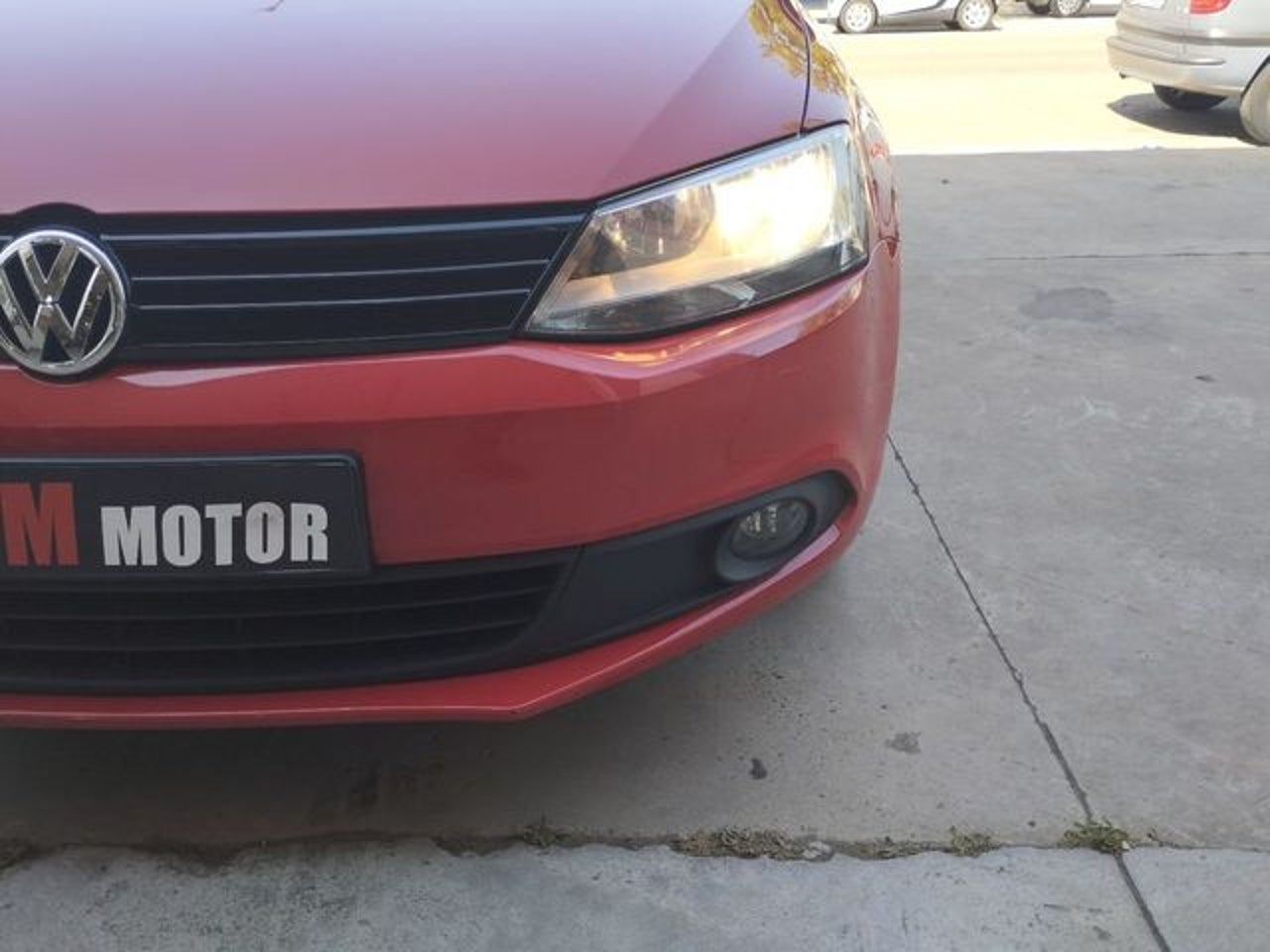 VOLKSWAGEN Jetta