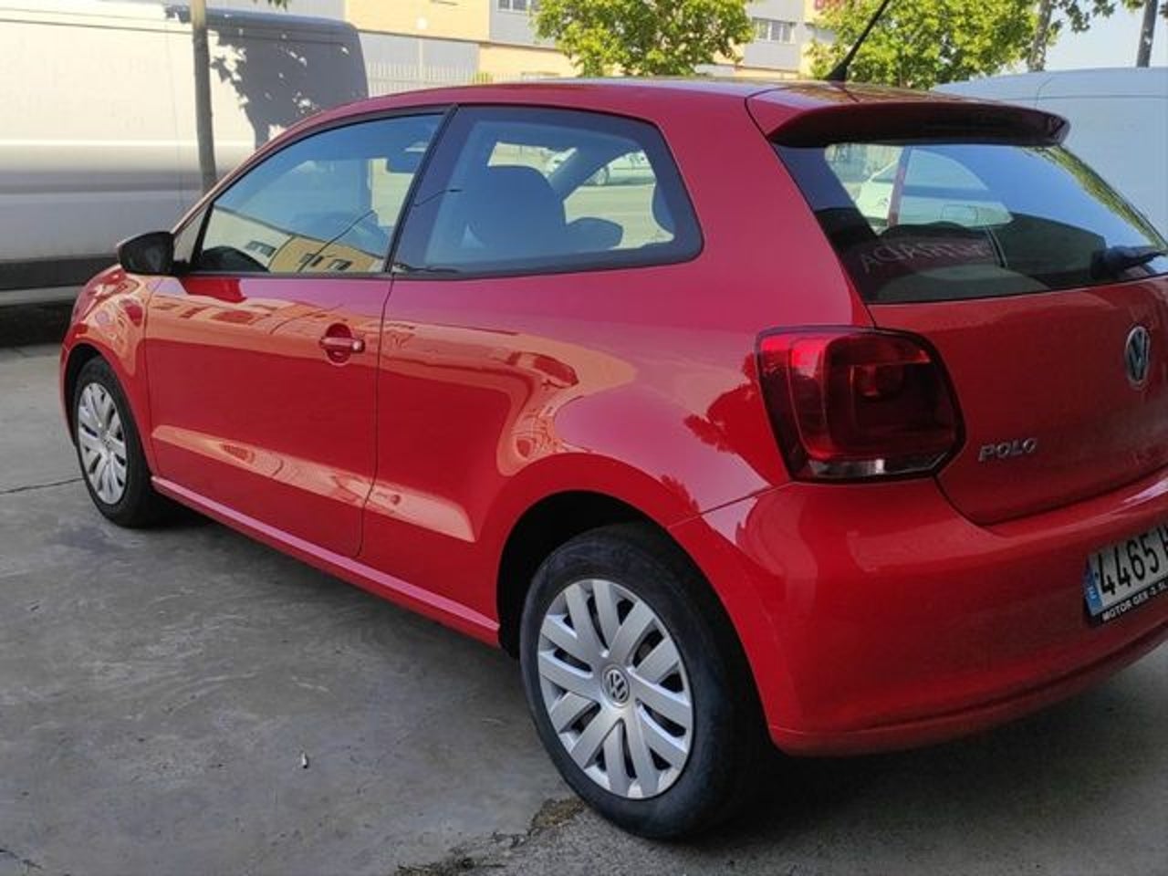 VOLKSWAGEN Polo