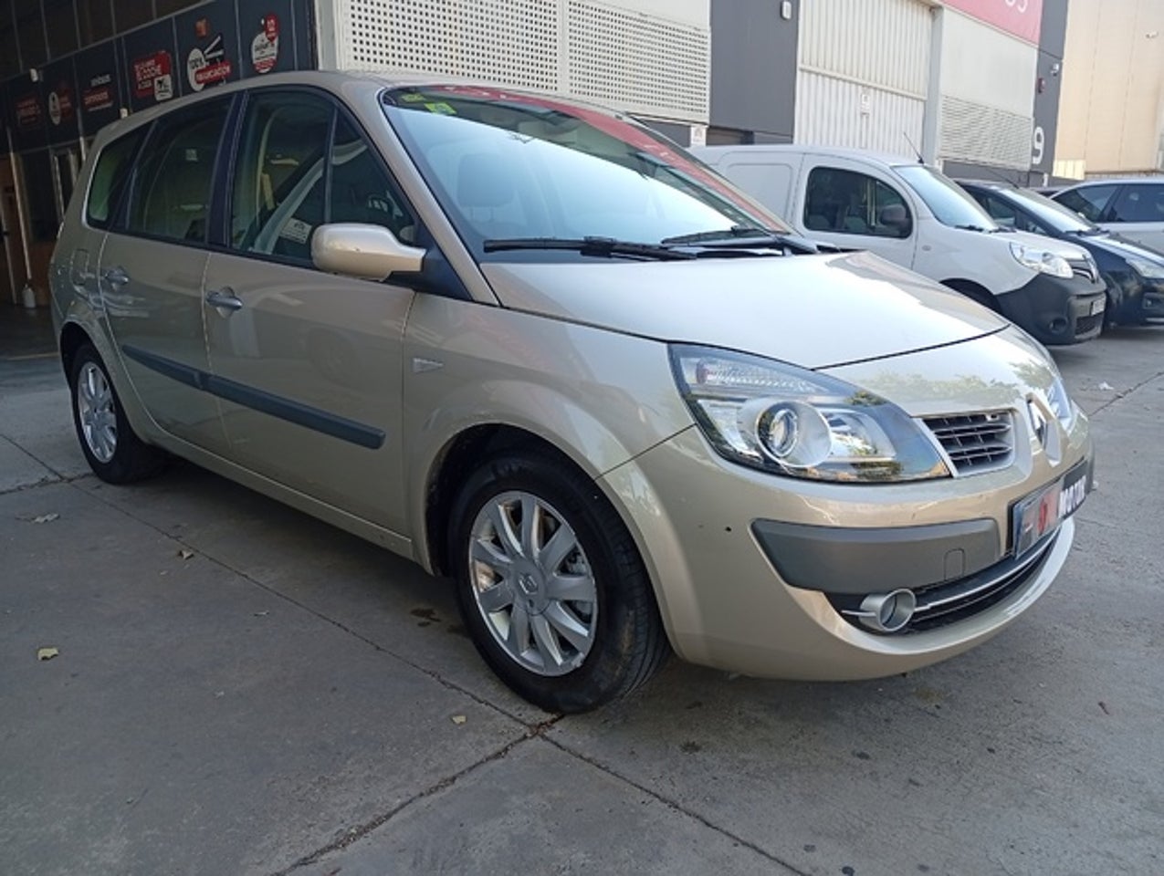RENAULT Grand Scenic