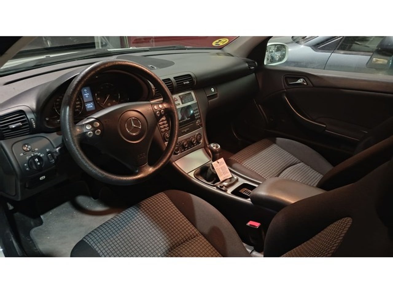 MERCEDES-BENZ Clase C