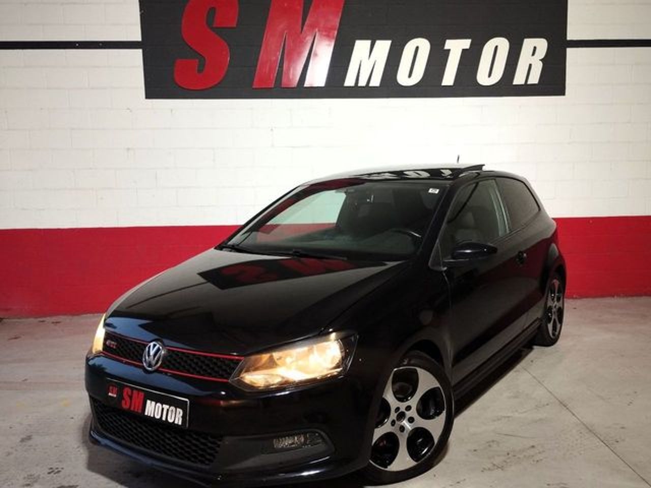 VOLKSWAGEN Polo