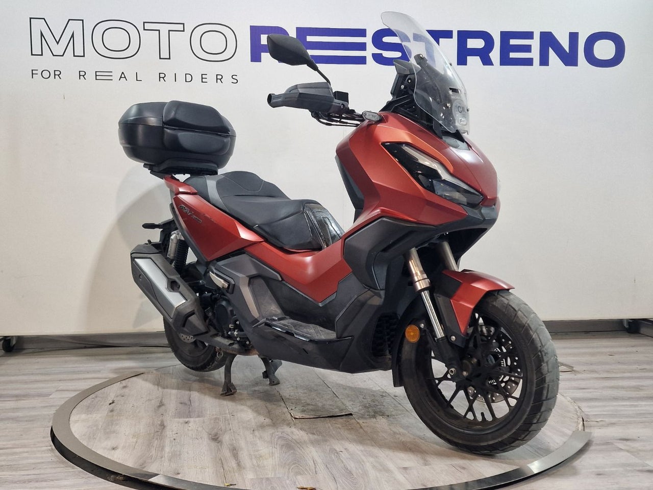 Ver moto HONDA ADV 350Versión 2022 - 2024