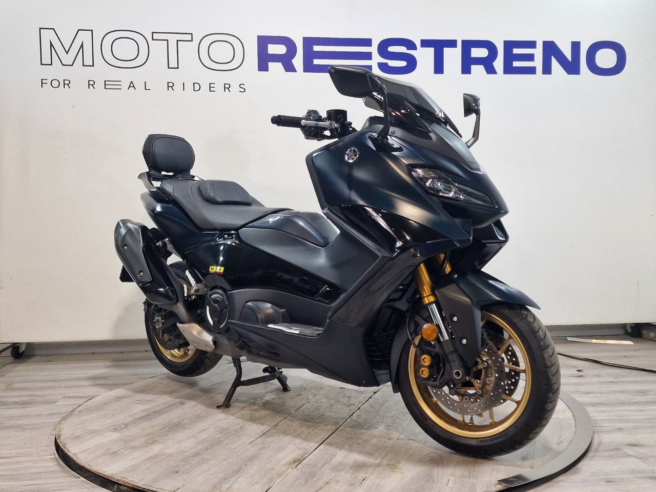Ver moto YAMAHA TMAXVersión 2022 - 2024