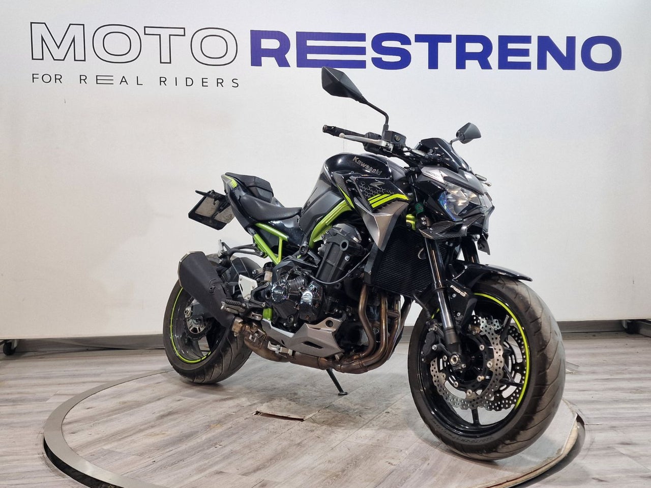 Ver moto KAWASAKI Z 900Versión 2020