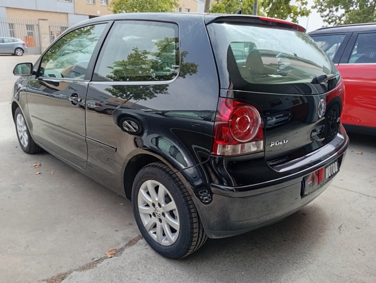 VOLKSWAGEN Polo