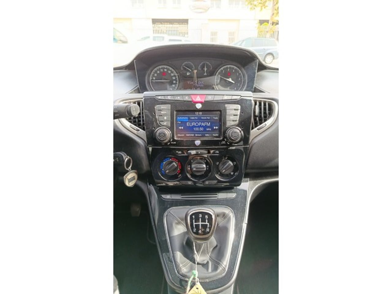LANCIA Ypsilon