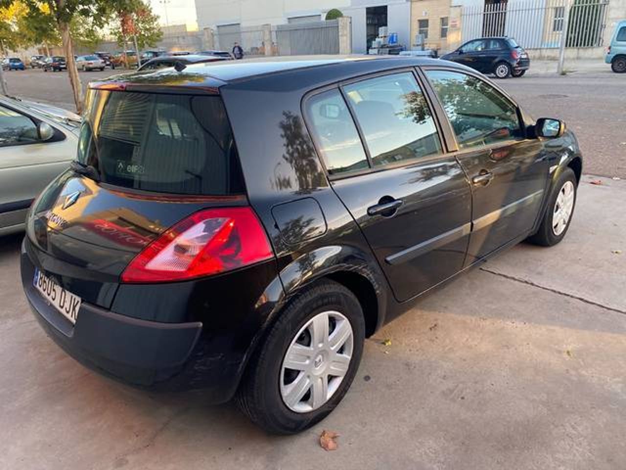 RENAULT Megane