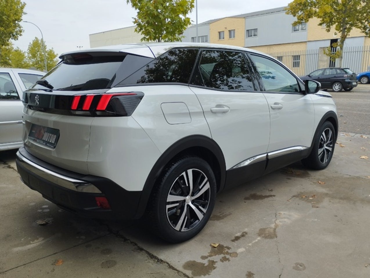 PEUGEOT 3008