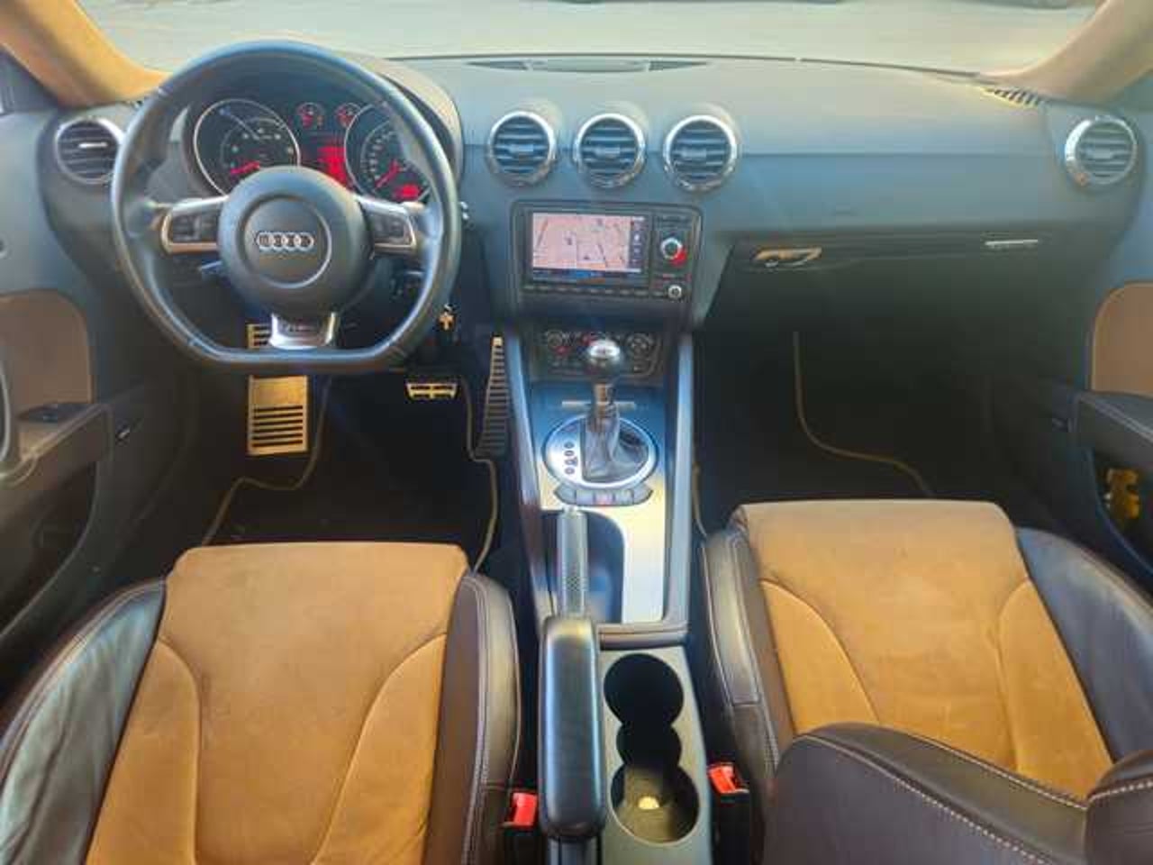 AUDI TT