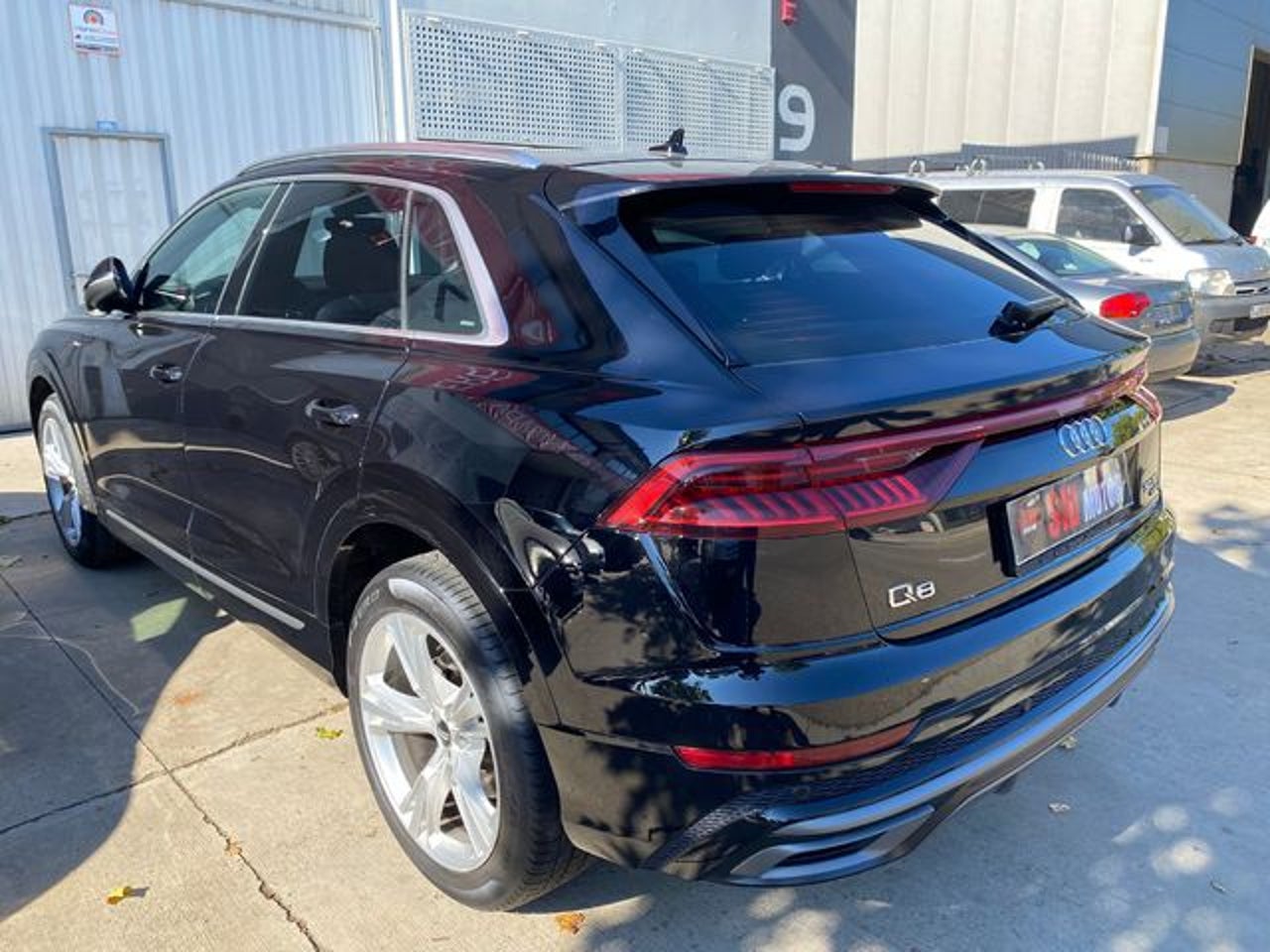 AUDI Q8