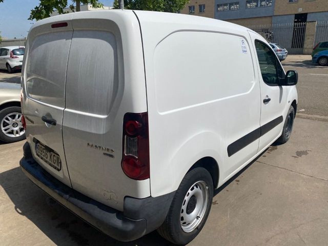 PEUGEOT Partner