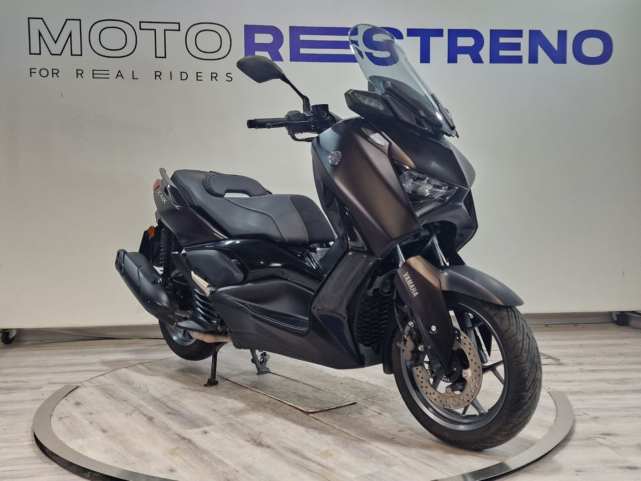 Ver moto YAMAHA XMAX 125Versión 2023
