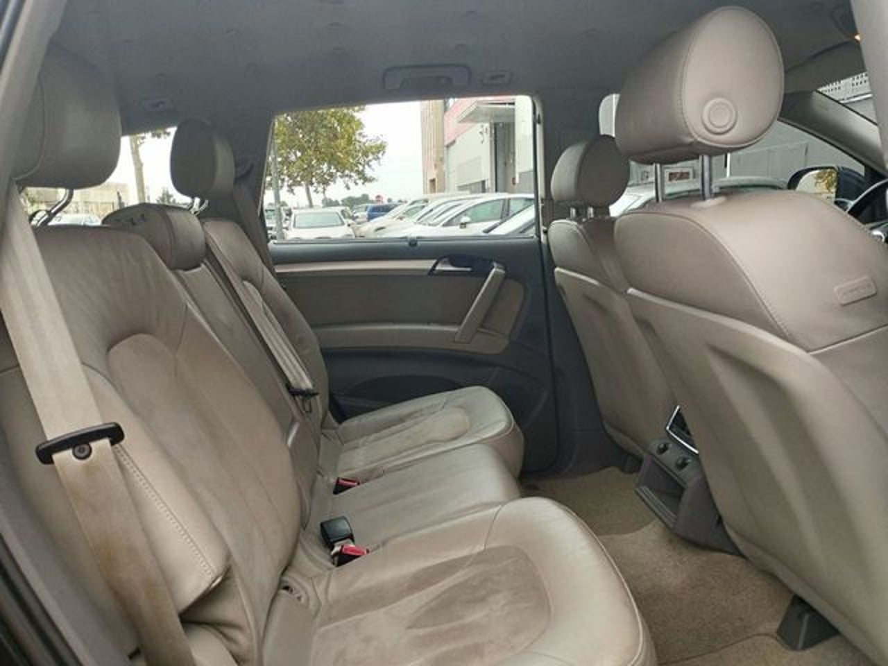 AUDI Q7