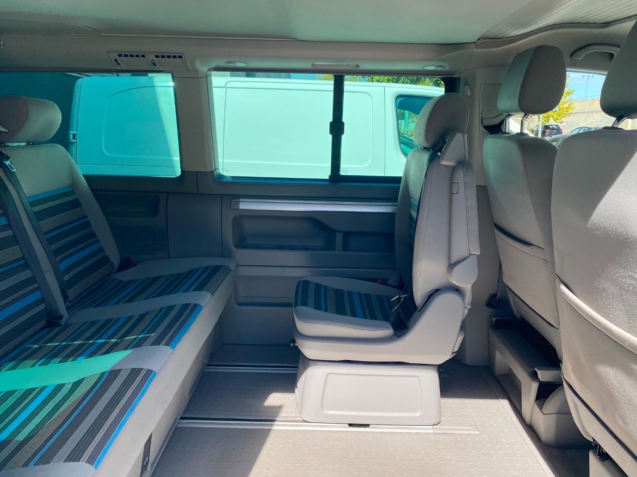 VOLKSWAGEN California