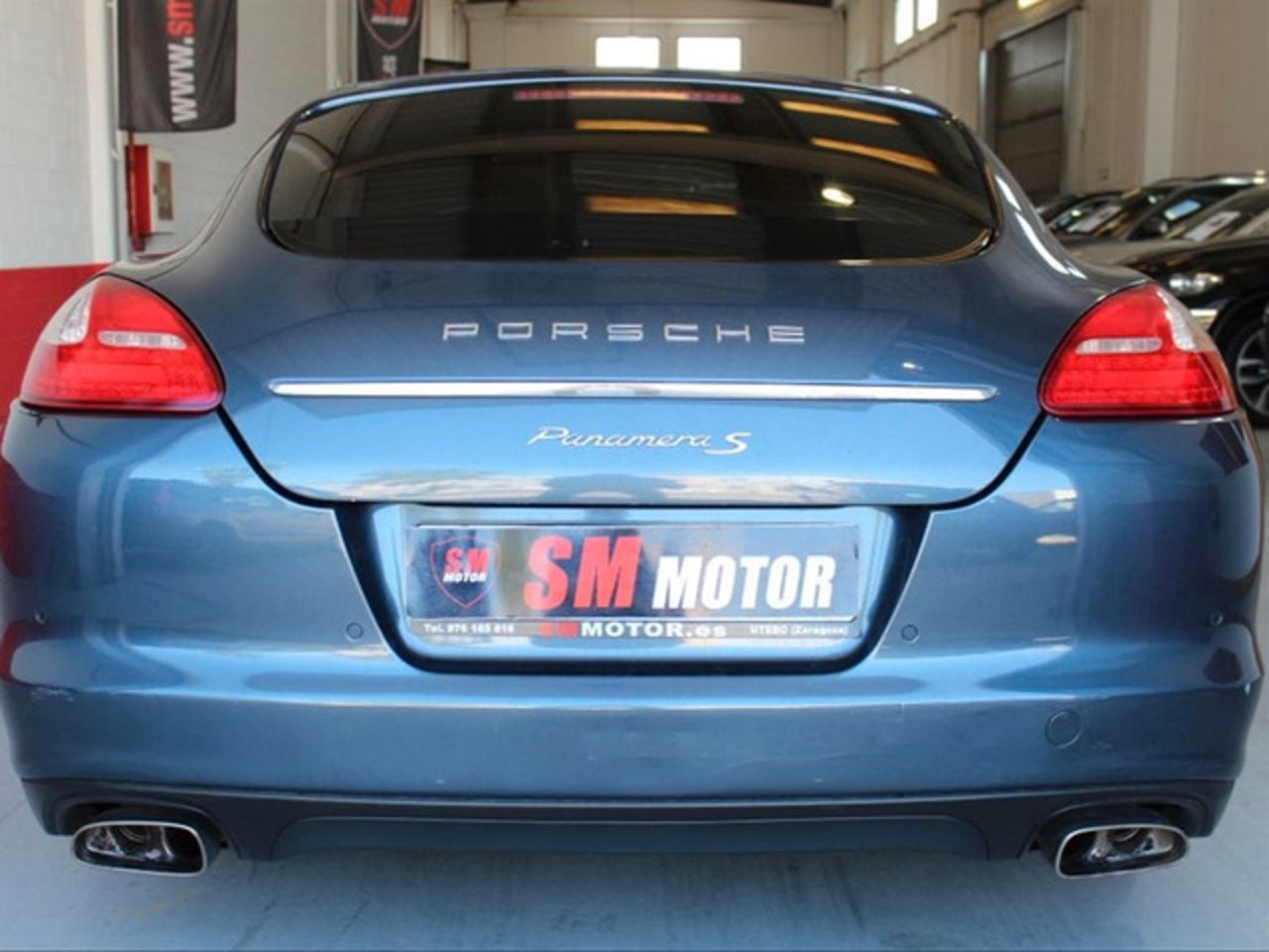 PORSCHE Panamera