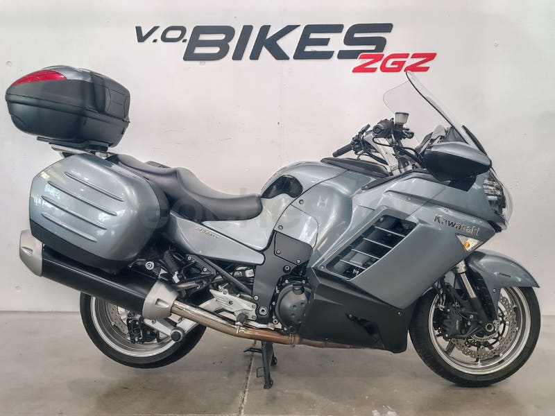 KAWASAKI GTR 1400 Versión 2009 - 2010