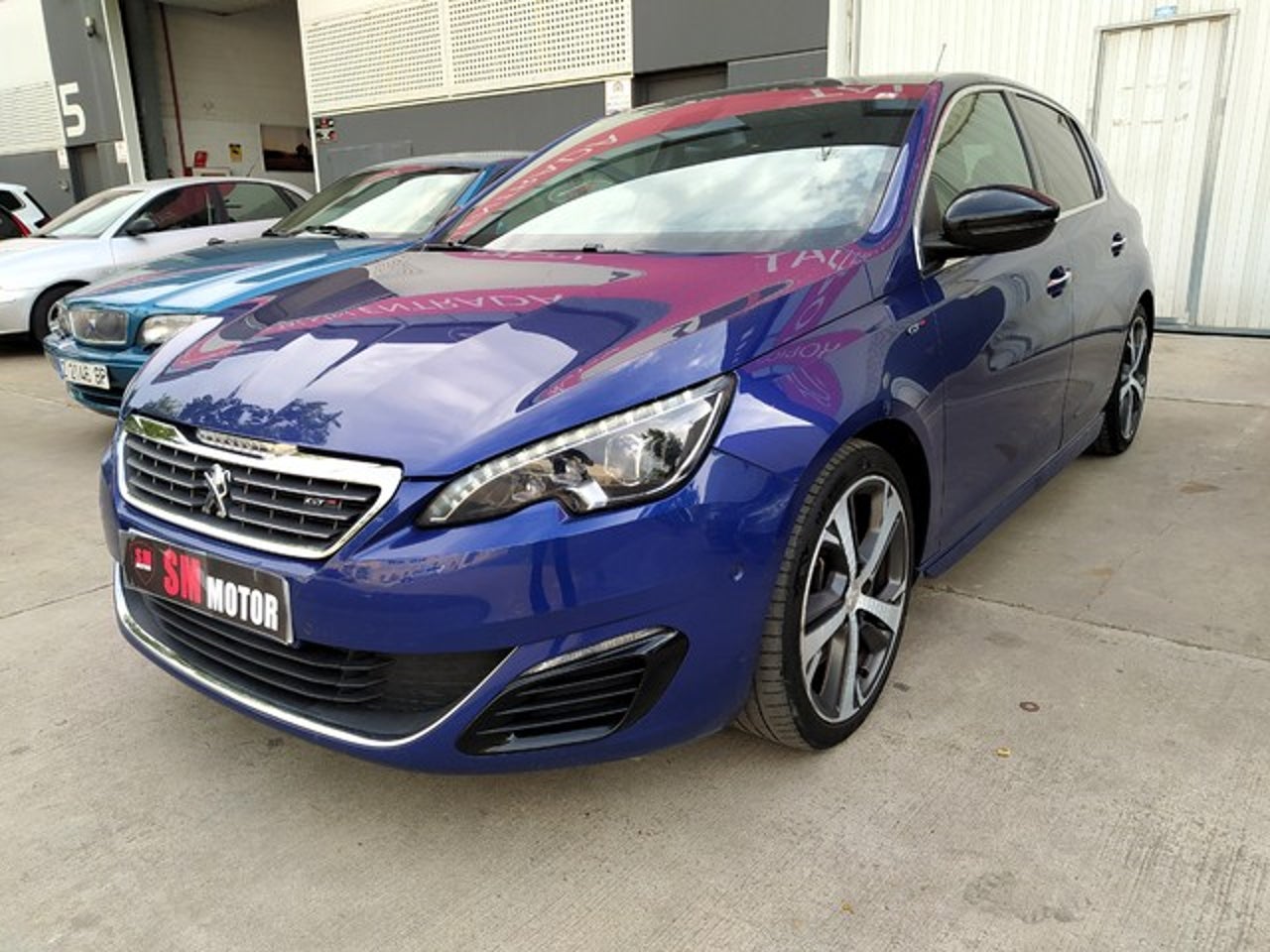 PEUGEOT 308