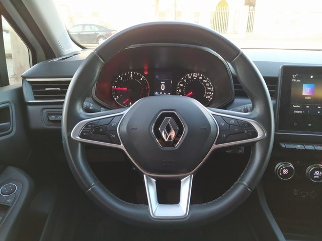 RENAULT Clio