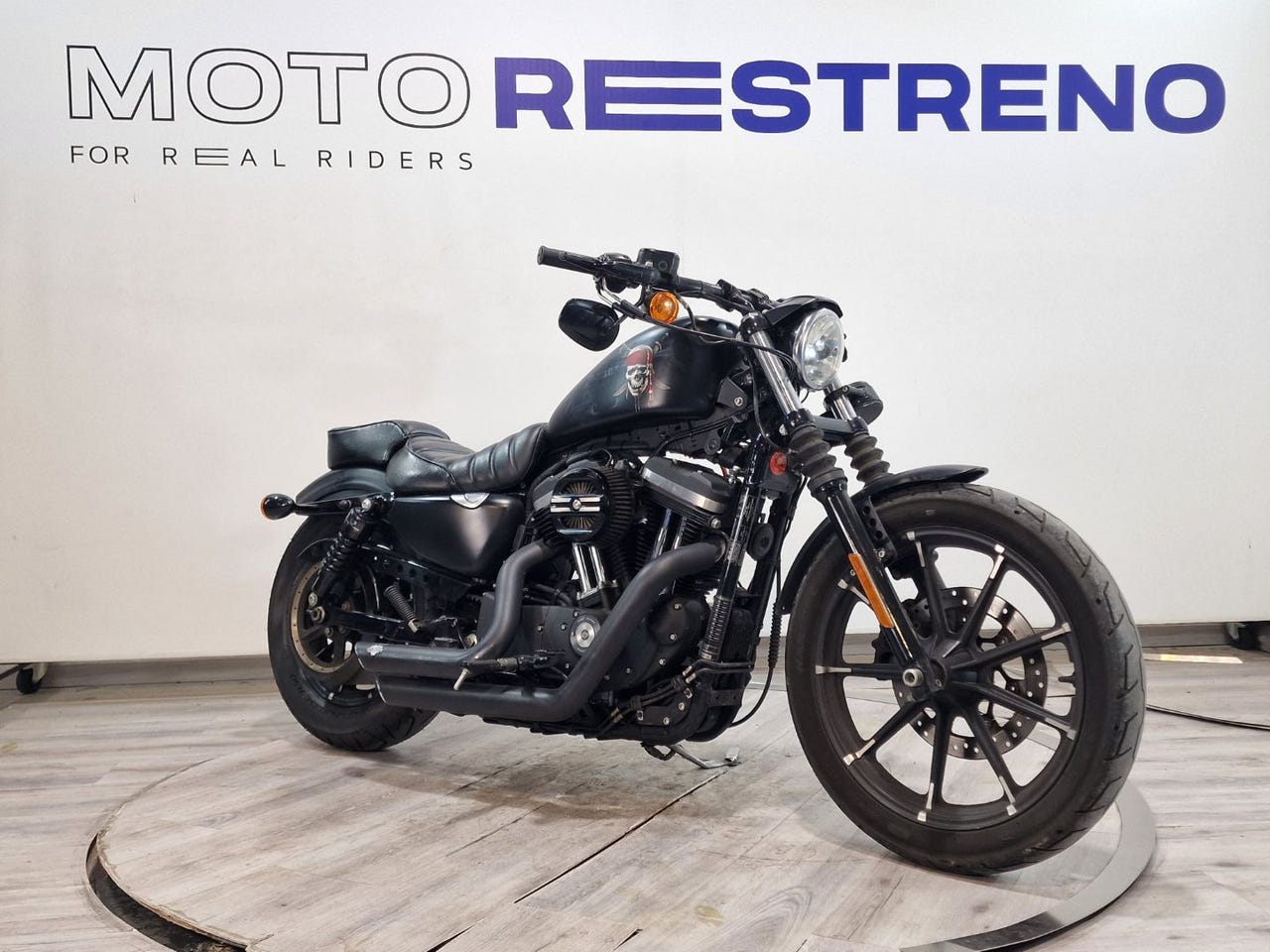 Ver moto HARLEY DAVIDSON SPORTSTER 883Iron